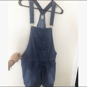 Overall shorts- jegging material